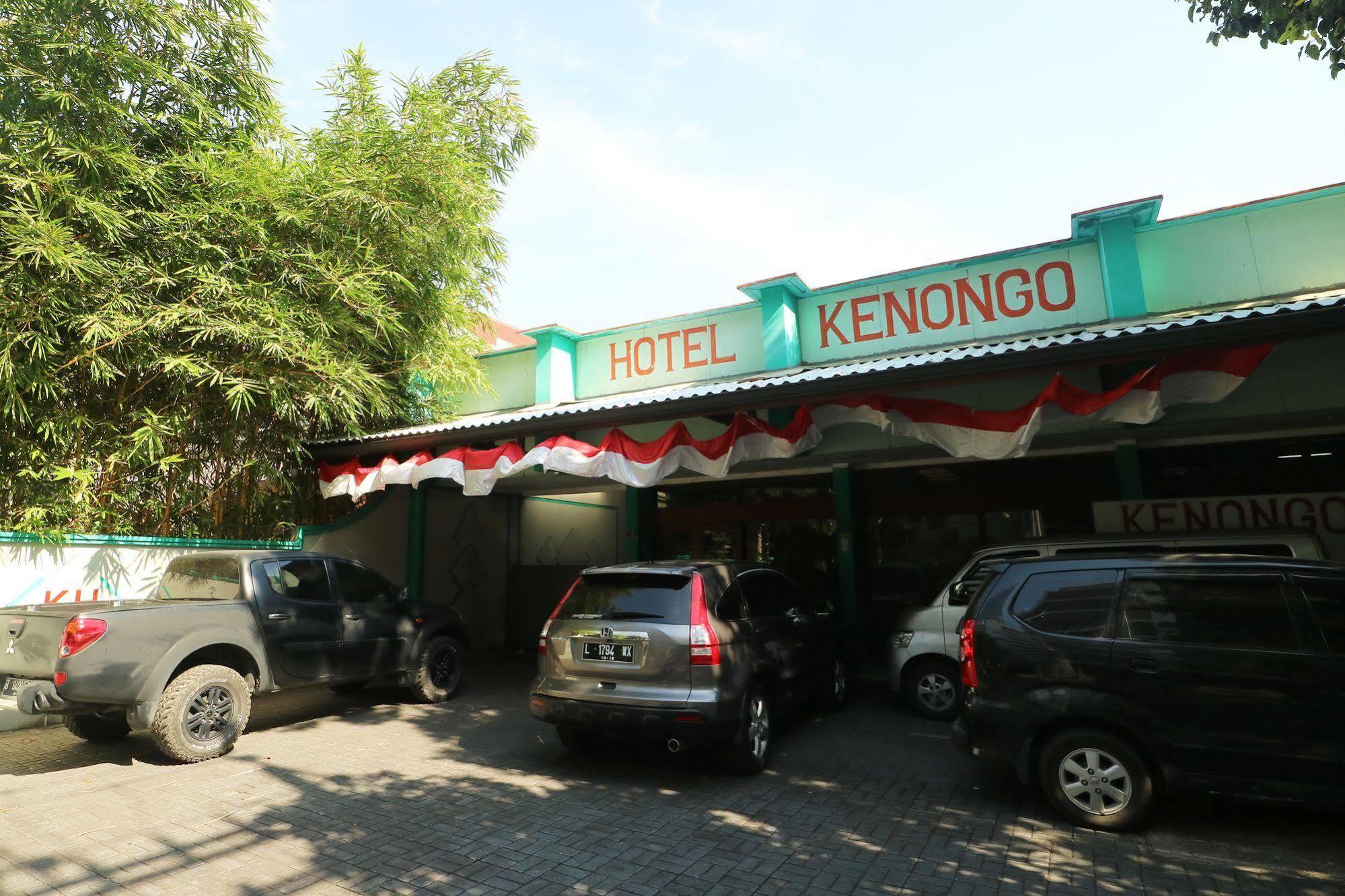 Hotel Kenongo Surabaia Exterior foto